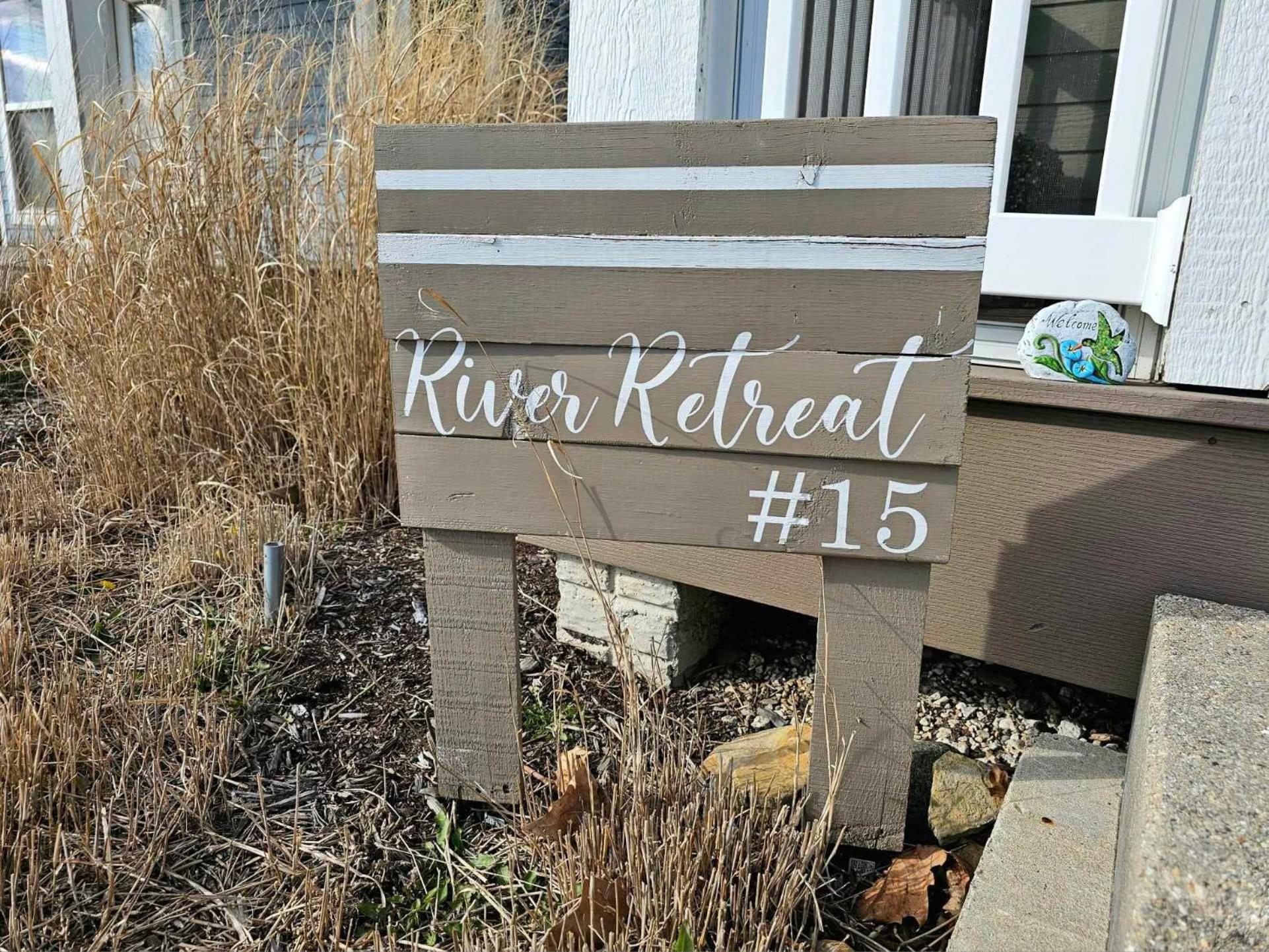 River Retreat Ottawa Exterior photo
