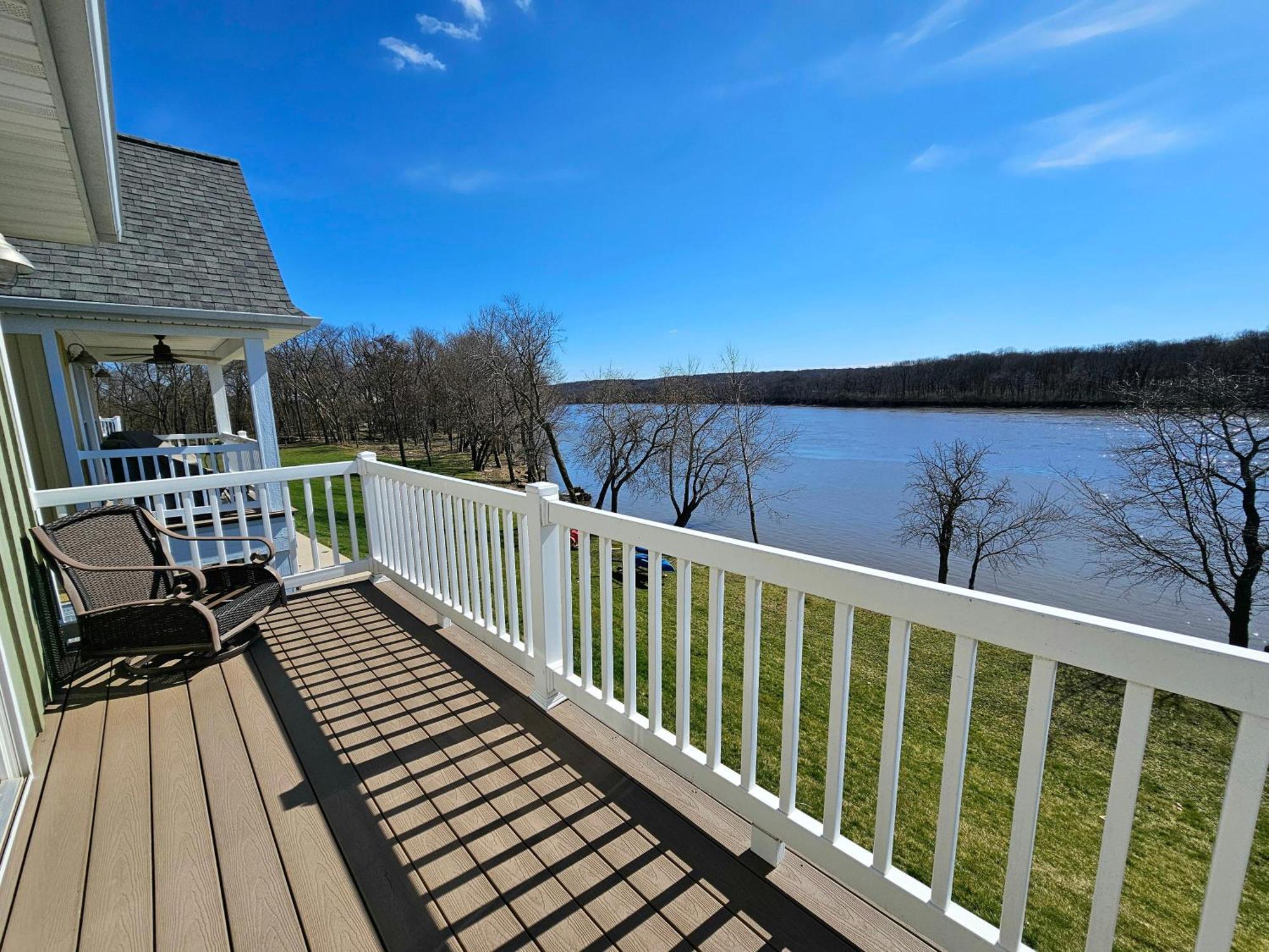 River Retreat Ottawa Exterior photo