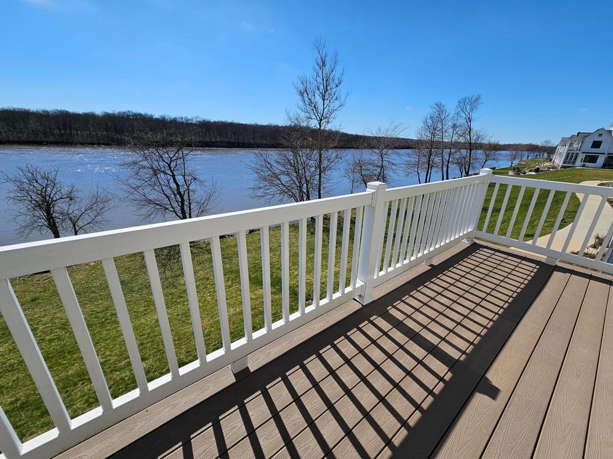 River Retreat Ottawa Exterior photo
