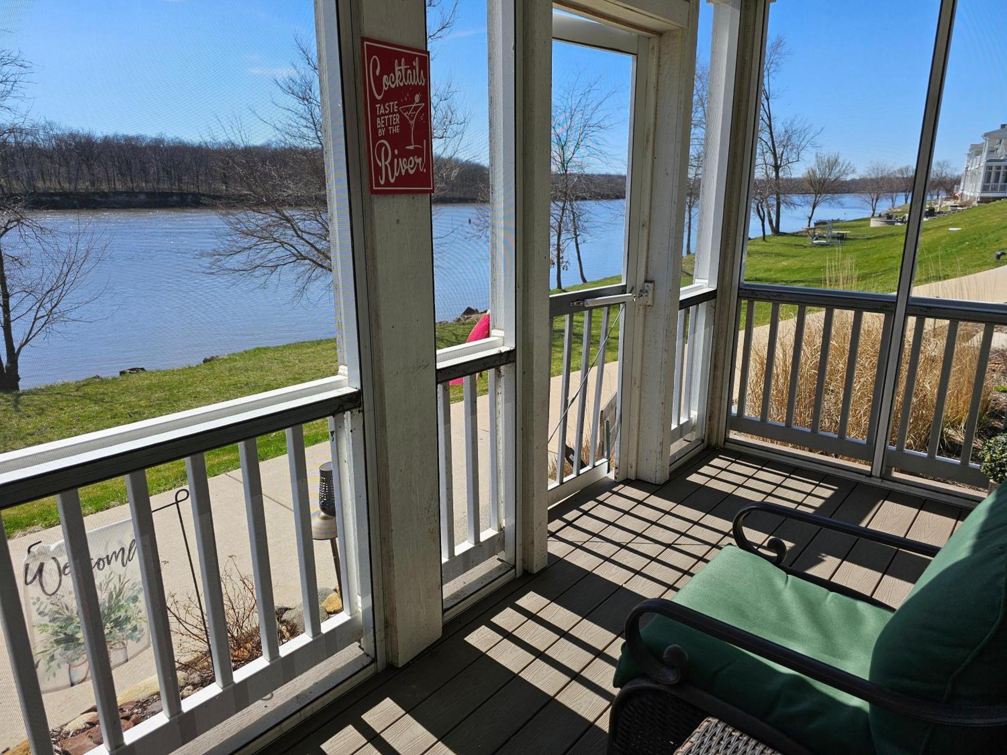 River Retreat Ottawa Exterior photo